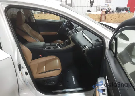 2017 Lexus Nx 200T z USA, uszkodzony, nr VIN JTJBARBZ2H2147911